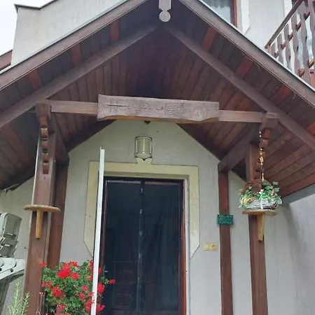 Naplopó-lak Apartman *