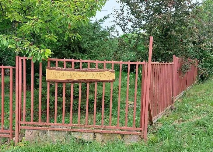 Naplopo-lak * Abrahamhegy