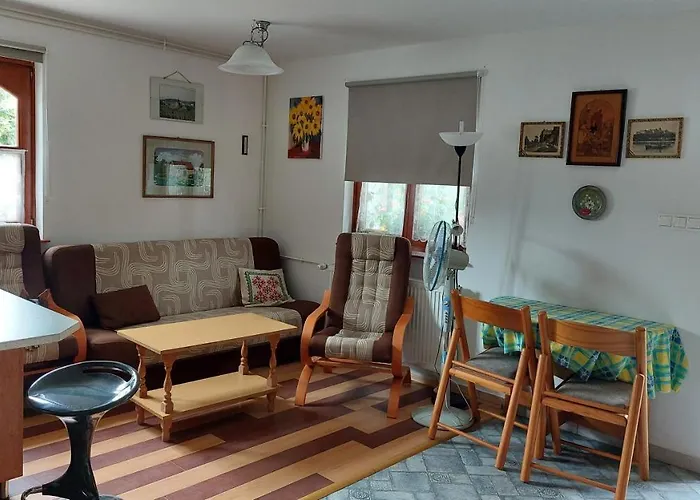 Naplopo-lak Apartment *